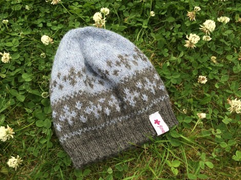 Strikkelue i mønster Holmenkollen